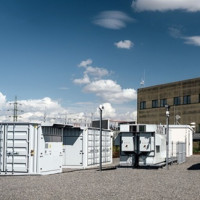 TESLA Energy Group dokončila pro MG Power ve Velké Bíteši jedno z největších samostatně stojících bateriových úložišť v Česku
